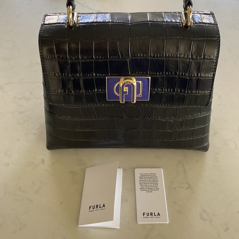 Furla black leather handbag with short handle and adjustable shoulder strap. - Picture 4 of 7